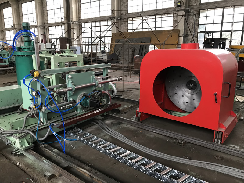The manufacturing of spindle head cantilever centrifugal casting machine is finished.
